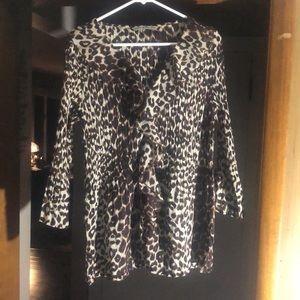 Larry Levine cheetah print blouse. Size L
